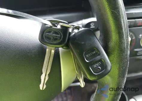 2005 Scion Xb Xb из США, поврежденный, VIN JTLKT324754012202